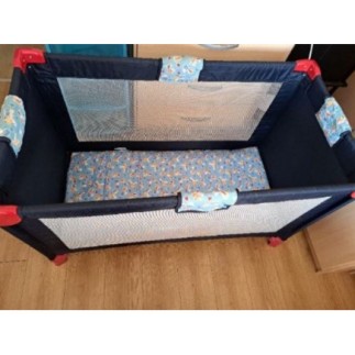 Lit parapluie avec matelas...