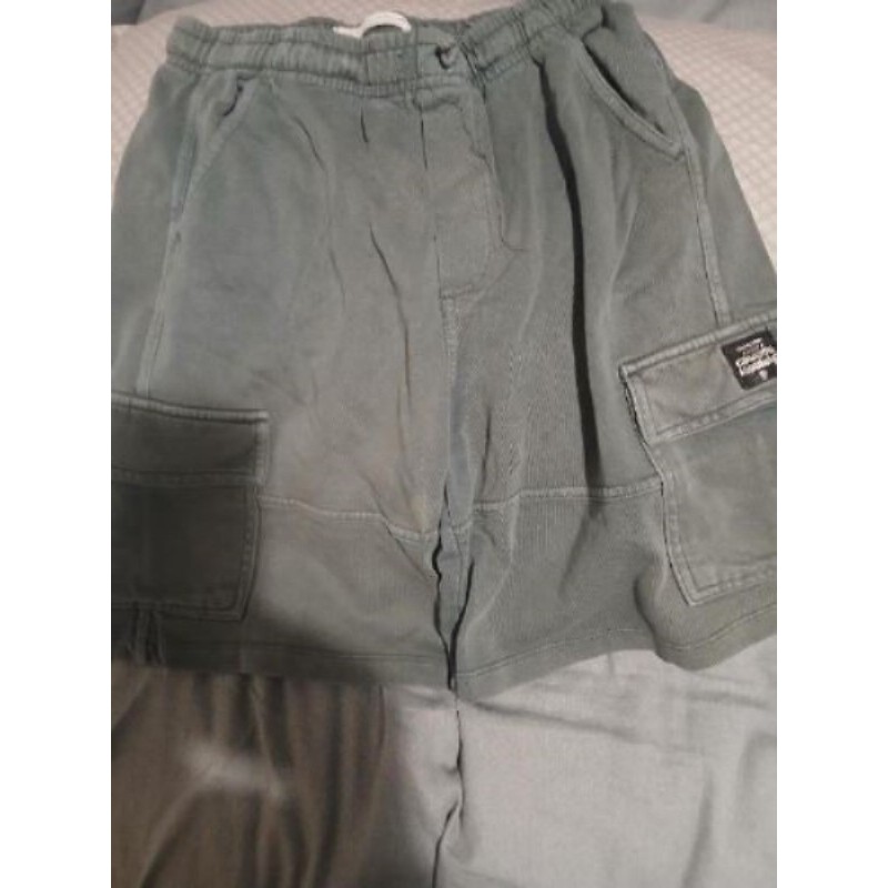 Short gris Zara taille 11 à 12ans 