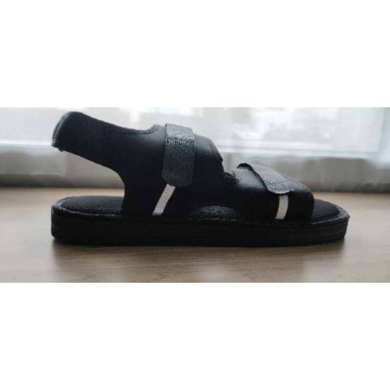 NEUF - Sandale orthopédique XL + sachet protecteur de plâtre pour douche