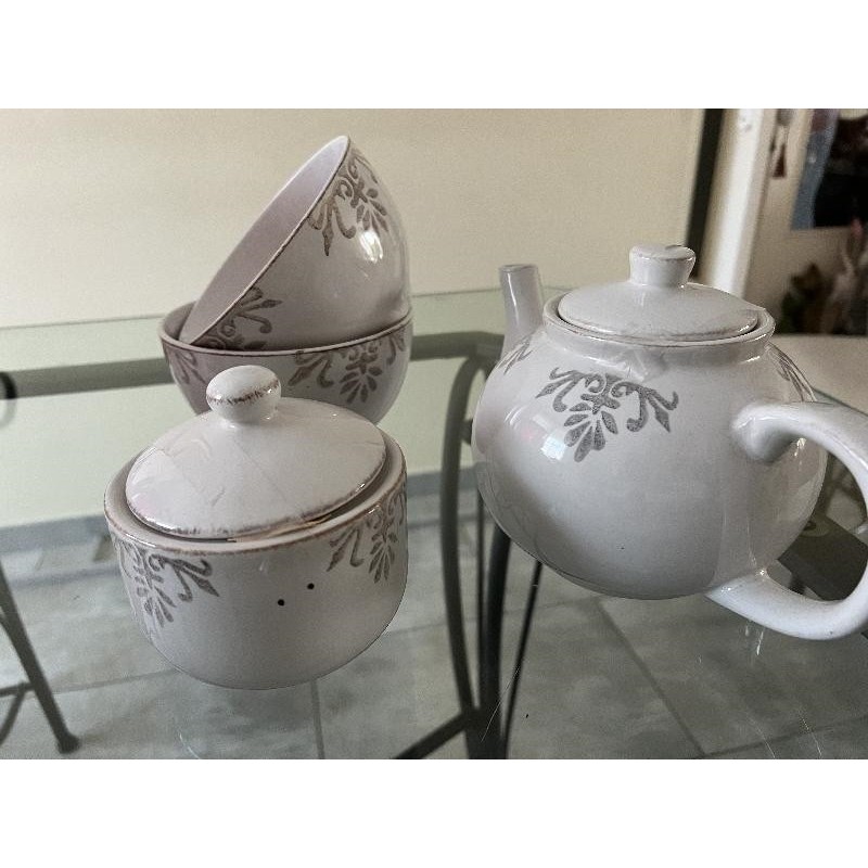 Set petit déjeuner 2 bols, sucrier et théière blanc cassé et gris clair lot de 4 pièces 