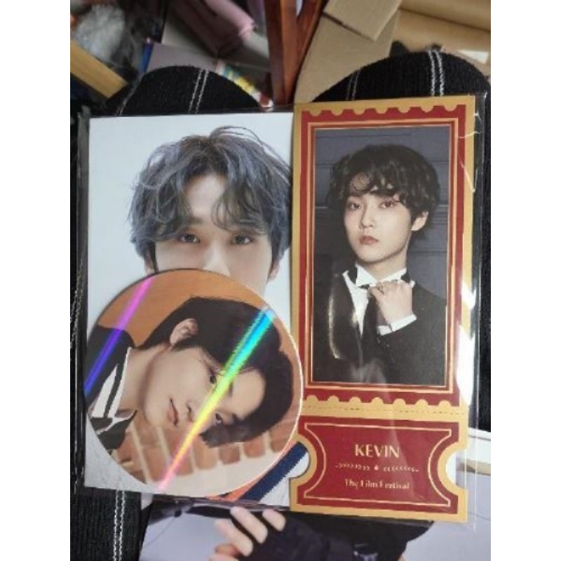 Set postcard + stickers theboyz 