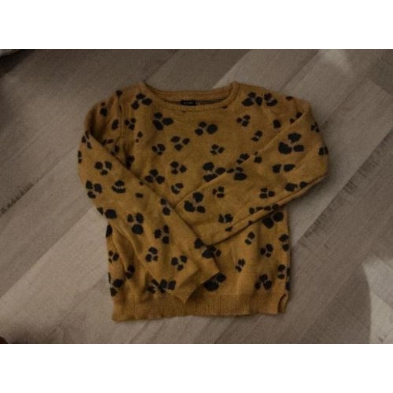 Pull KIABI moutarde et léopard taille 5 ans