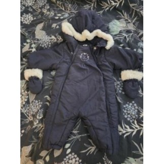 Combinaison bébé 9mois...