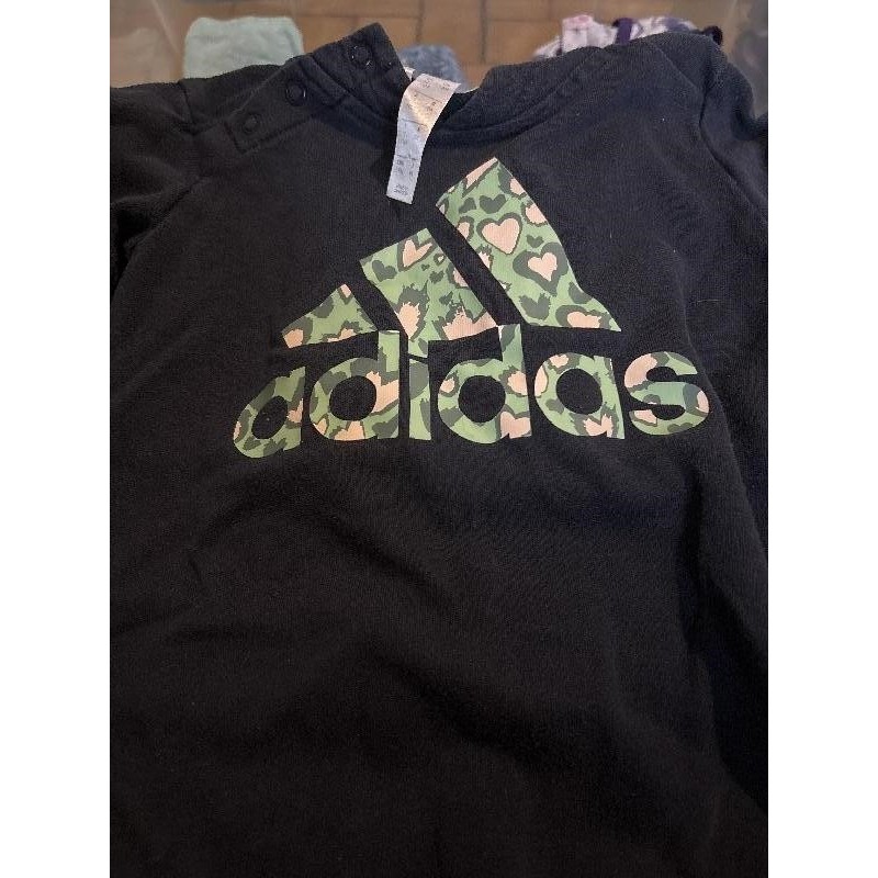 Sweat capuche Addidas T:12/18mois