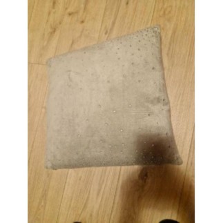1 coussin grise et strasd