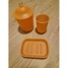 Porte savon,  gobelet et poubelle rose en plastique 