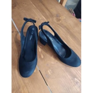 Chaussure femme noir Petit...