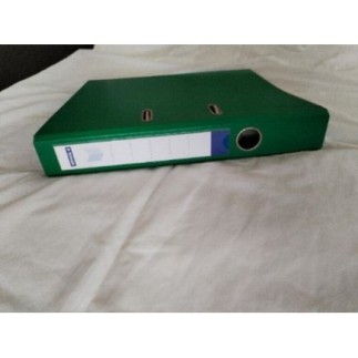 Grand classeur avec fournitures 