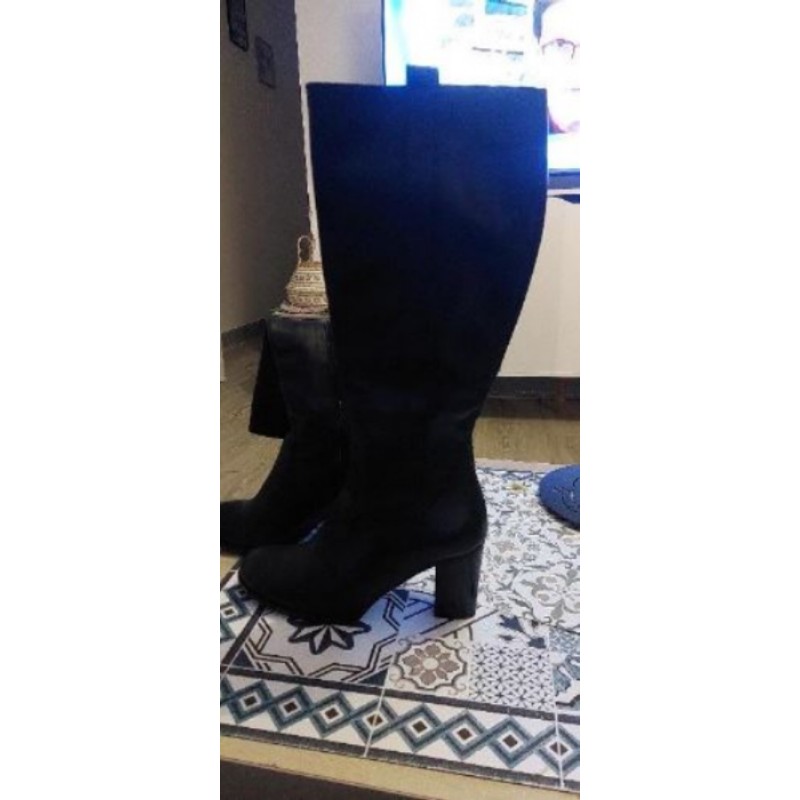 Botte à talon noir en cuir taille 36