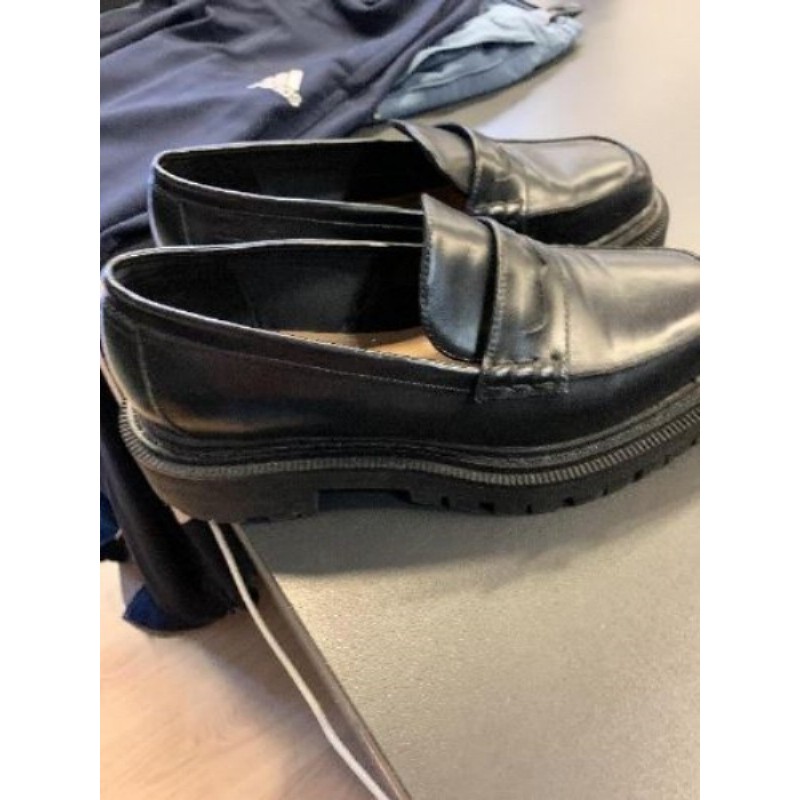  Derbies femme HM noire  P 37