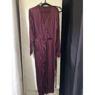 Robe satin bordeaux Mango...