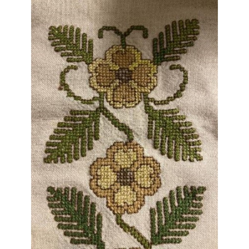 Chemin de table écru fleurs brodées 