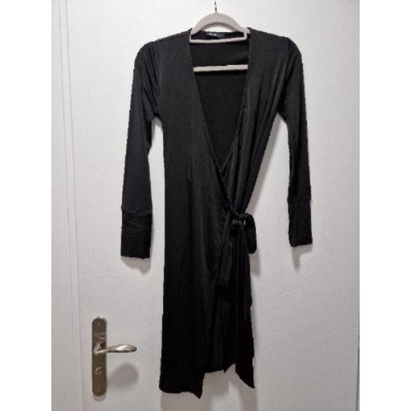 Robe noire portefeuille T1