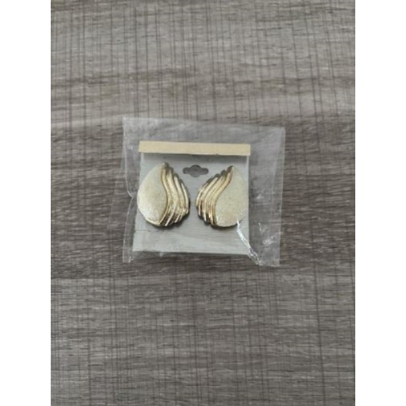 Bijoux - Boucles d’oreilles à pince neuve