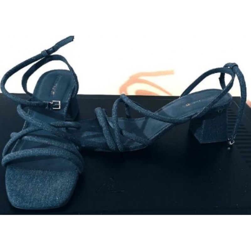 SANDALE JEAN STRADIVARIUS TAILLE 41 