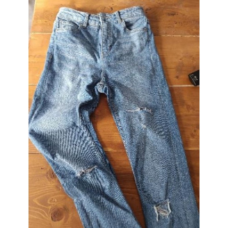 Jeans troué taille 34