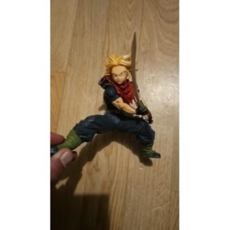 Dragon ball Z "TRUNKS FUTUR"