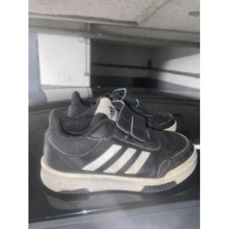 Basket adidas taille 28