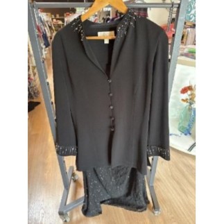 Veste noire, Un Jour...