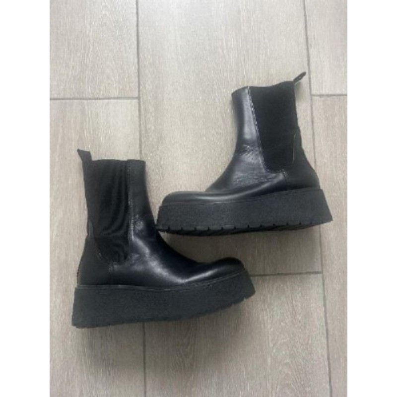 Bottines mi mollet avec élastique et plate-forme noir taille 36