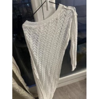 Robe blanche de plage...