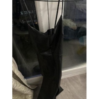 Robe en cuir noir Zara avec...