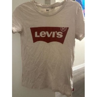 Ti short Levis rose et...