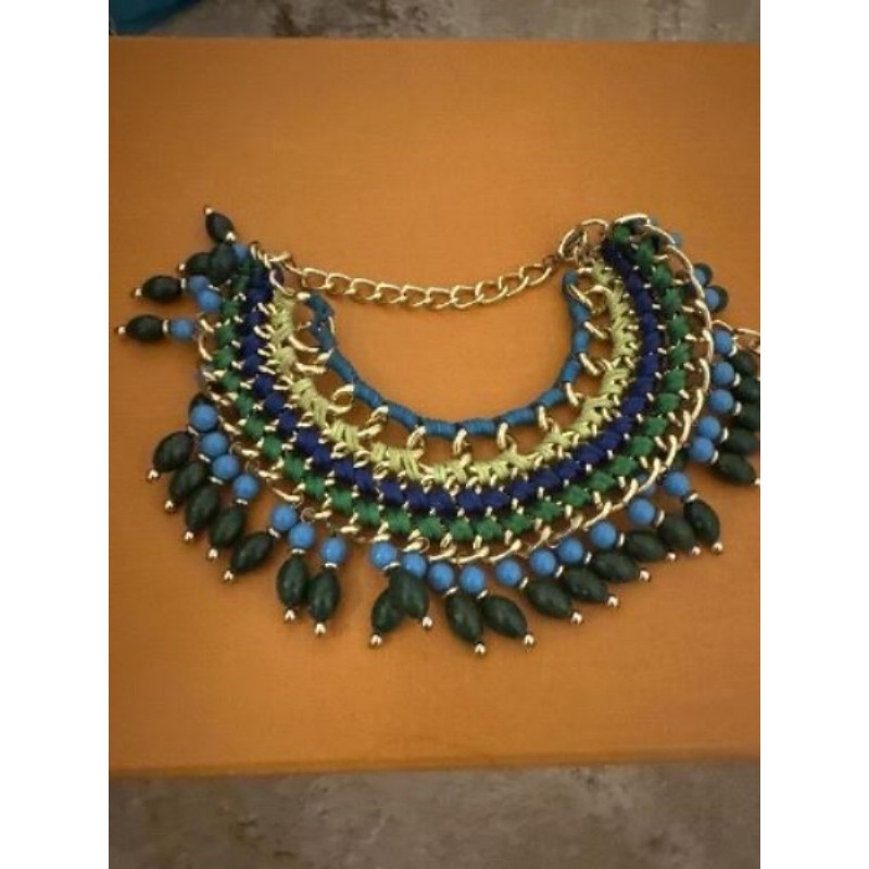 Collier vert, bleu et jaune 