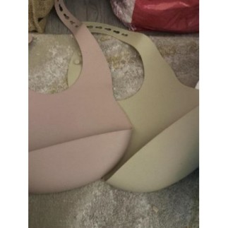 Lot bavoir rose et beige 