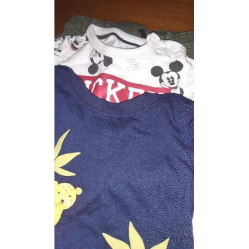 Lot  pantalon 2 tee shirt 