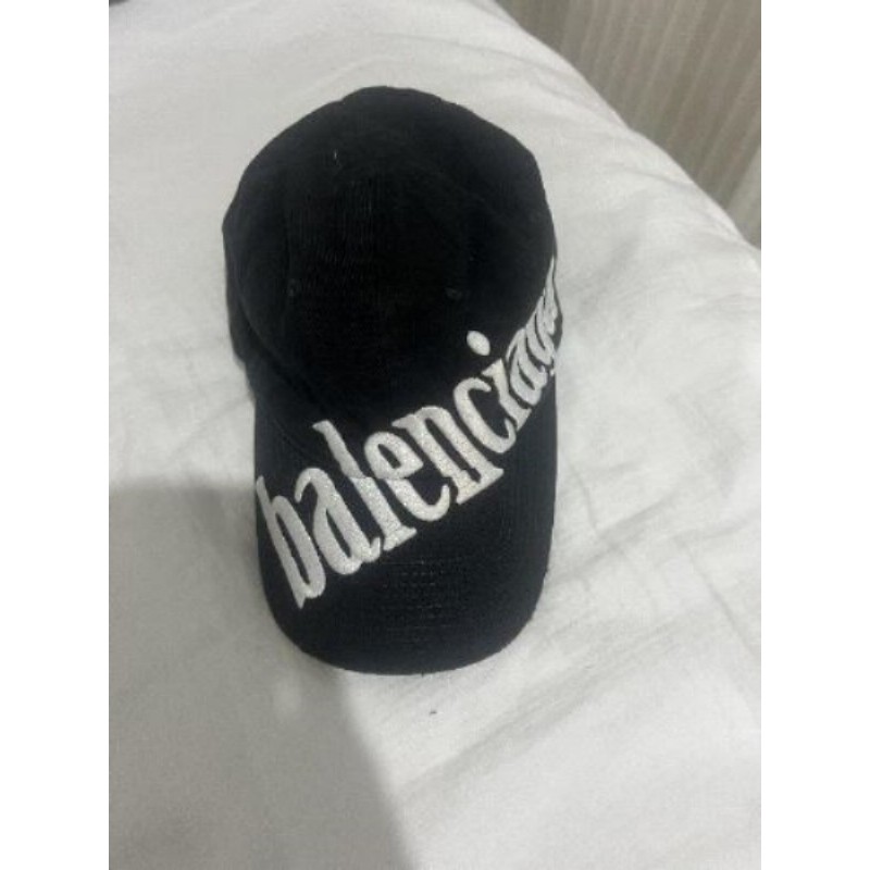 Casquette Balenciaga noir et blanche 
