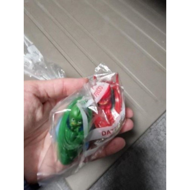 2 voitures pyjamasques