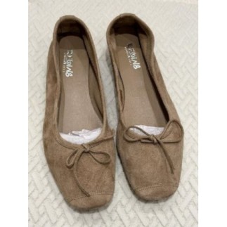 Ballerines en cuir beige...