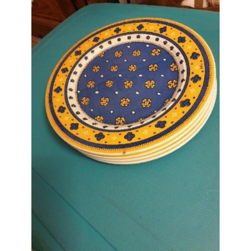 1 lot 4 assiettes plates