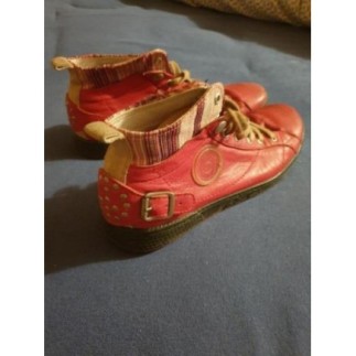 Chaussures sport rouge...