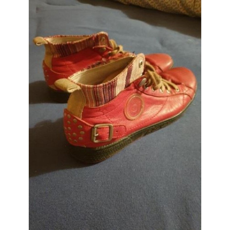 Chaussures sport rouge Pataugas pointure 39