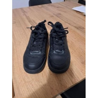 Paire Basket noir taille 36