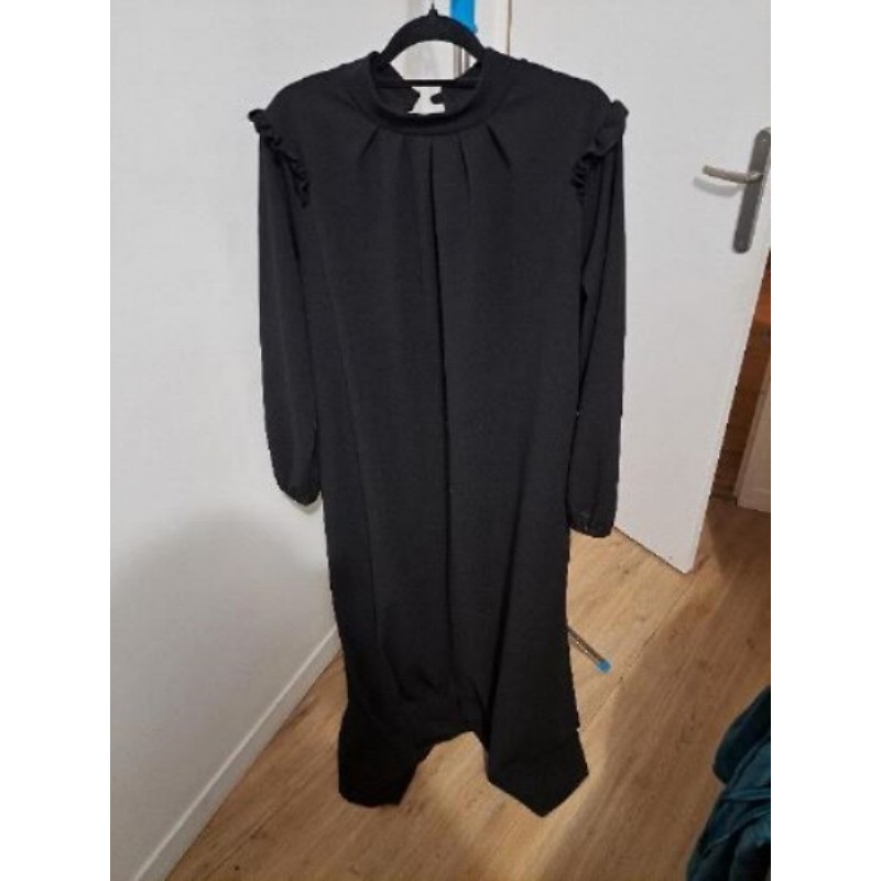 Robe large et longue noir 