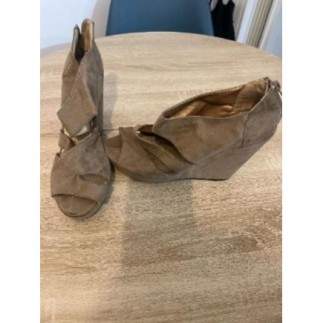 Compense velour beige 41