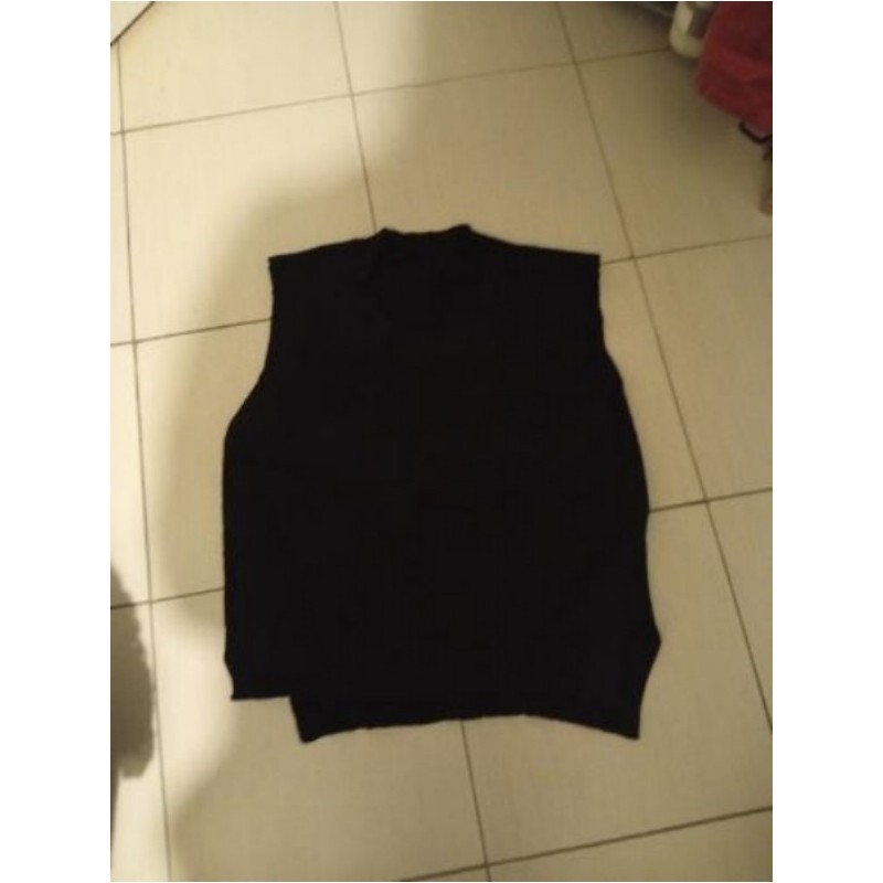 Pull noir sans manche taille xl 