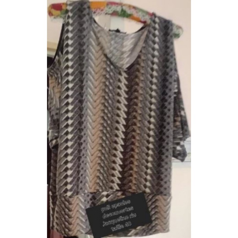 Pull tunique manches fendues aux épaules taille 40