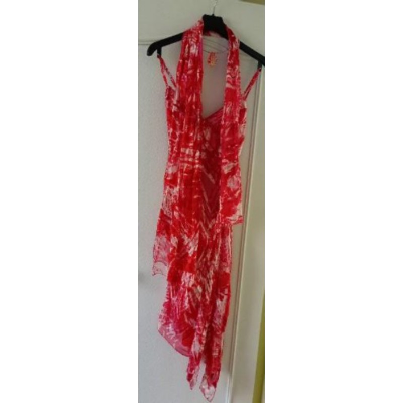 Robe de cérémonie taille 38 + etole + collier tour de cou rouge et blanc. Soie et polyester