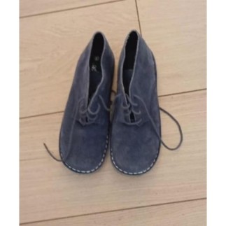 Chaussures montantes...