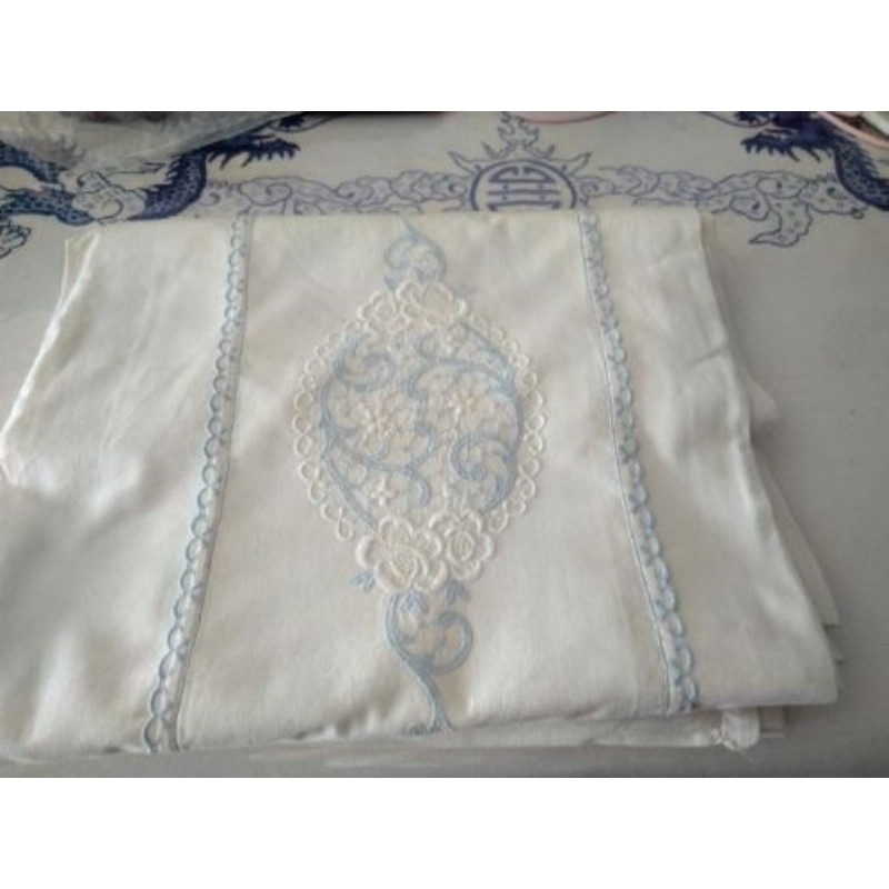 Drap de 2 personnes brodé en Bleu 