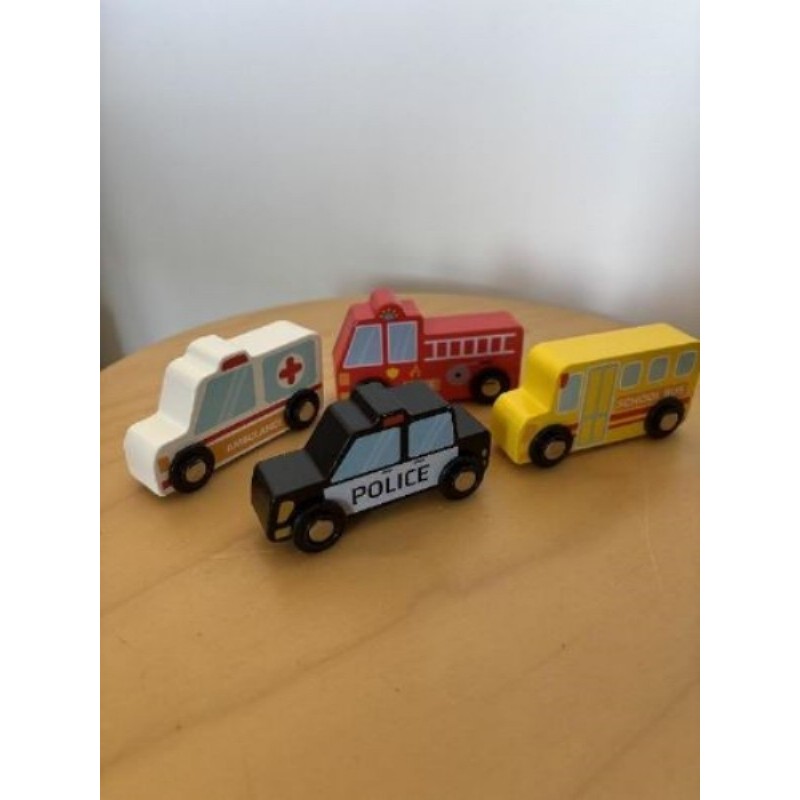 Lot de 4 voitures en bois