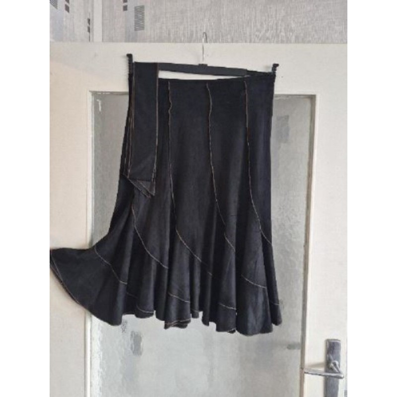 Jupe velour noir évasé taille 44