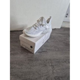 Basquette en toile blanche...