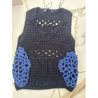 Pull bleu sans manches 