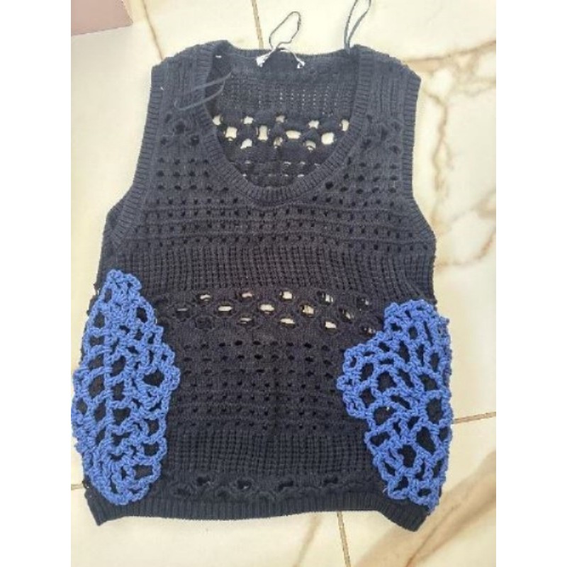 Pull bleu sans manches 