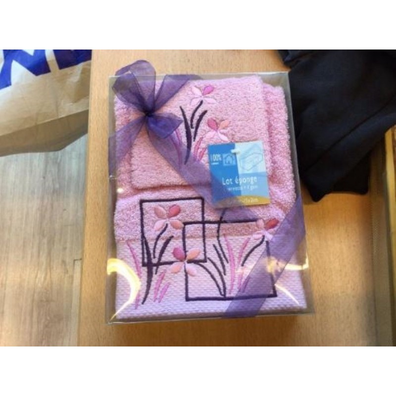 Serviette de toilette femme **NEUVE**